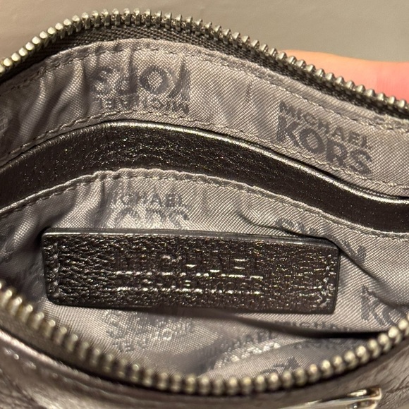 Michael Kors Hamilton Quilted Card/Cash Wristlet - Picture 8 of 10